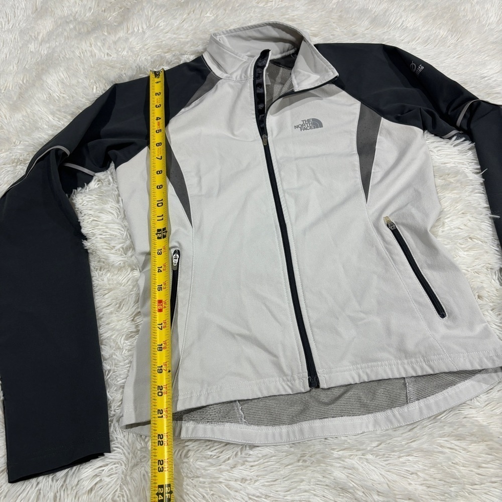 The NorthFace Flight Series Light Weight Woman’s Jacket Size XS EUC - Picture 6 of 10